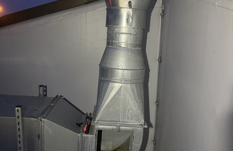 Rooftop kitchen extract fan and ductwork in Kirkby-in-Ashfield