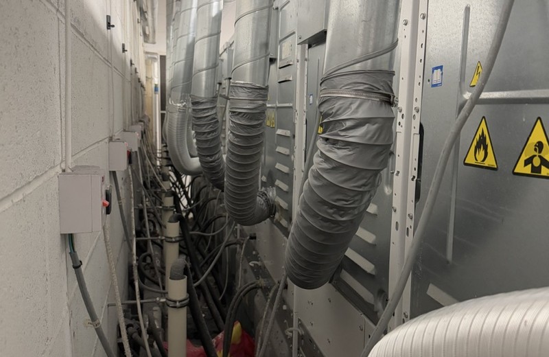 Rooftop kitchen extract fan and ductwork in Richmond