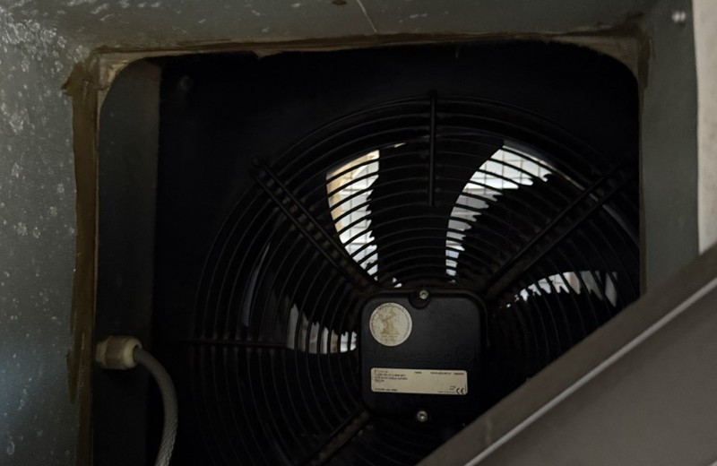 Rooftop kitchen extract fan and ductwork in Stratford-upon-Avon
