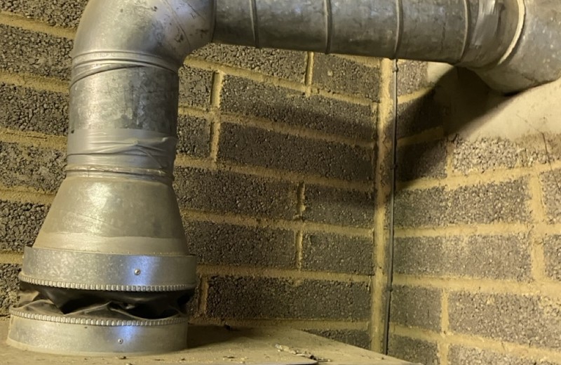 Rooftop kitchen extract fan and ductwork in Witney