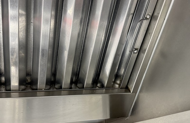 Kitchen extraction cleaning in Bracknell