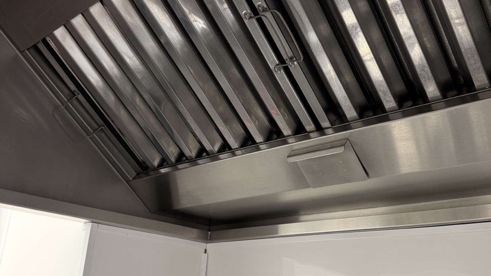 Kitchen Extraction Cleaning in Bracknell