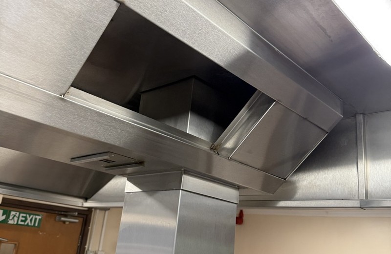 Kitchen extraction cleaning in Carmarthen