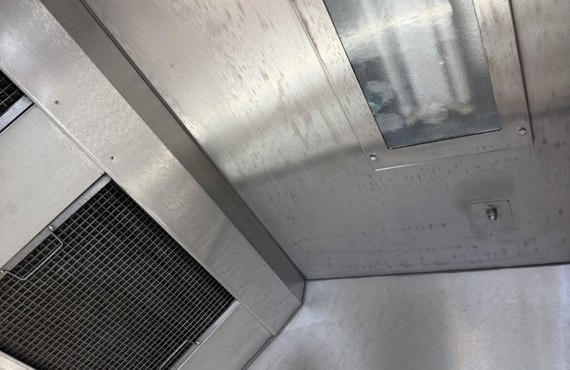 Kitchen extraction cleaning in Dunstable