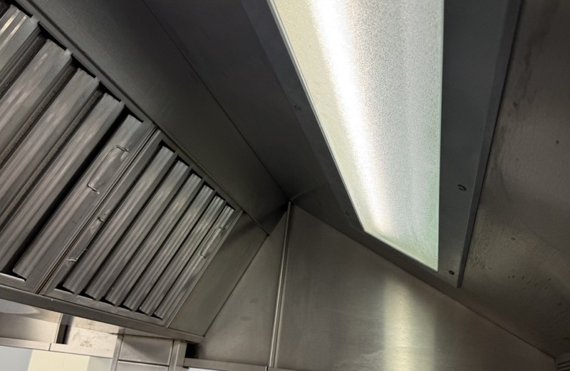 Kitchen extraction cleaning in Gloucester