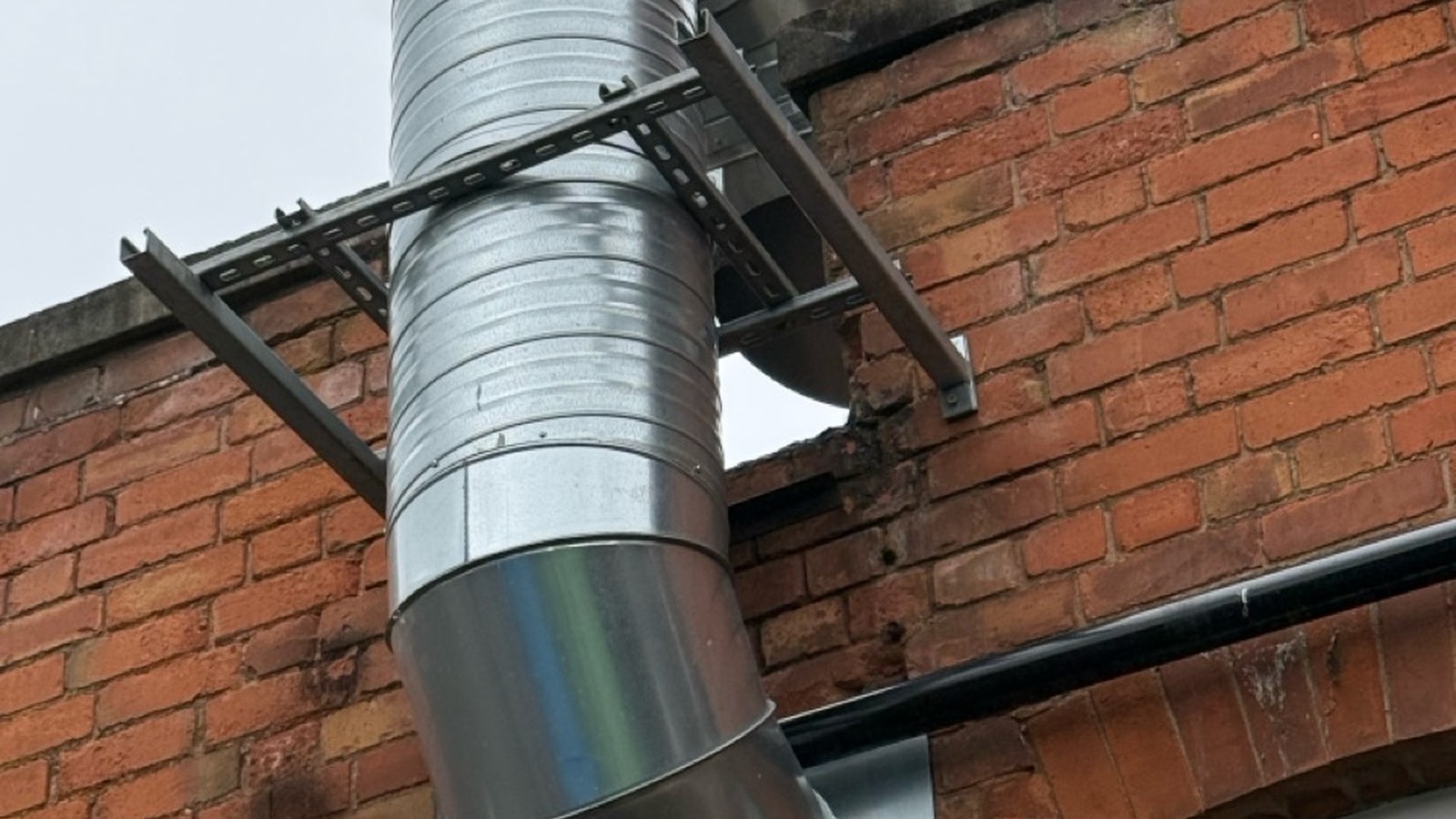 Kitchen Extraction Cleaning in Leigh