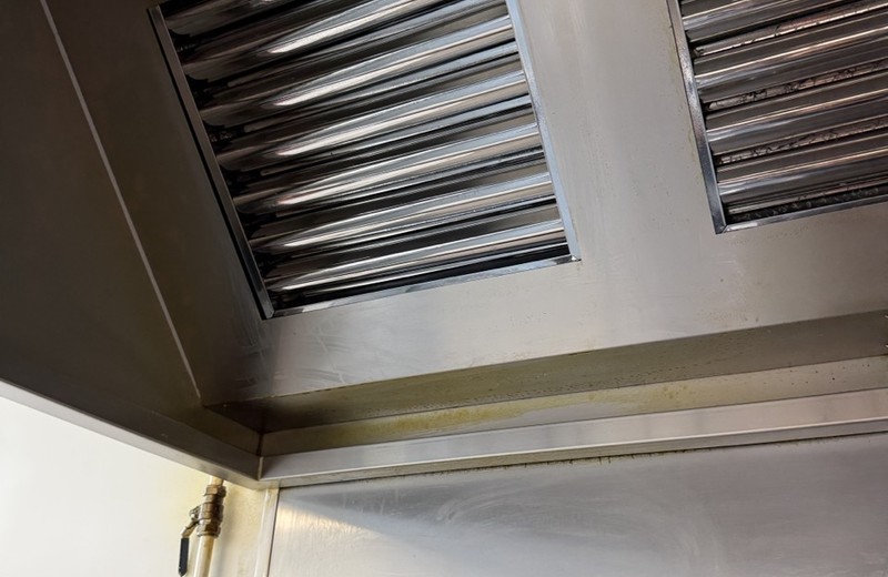Kitchen extraction cleaning in Leyland
