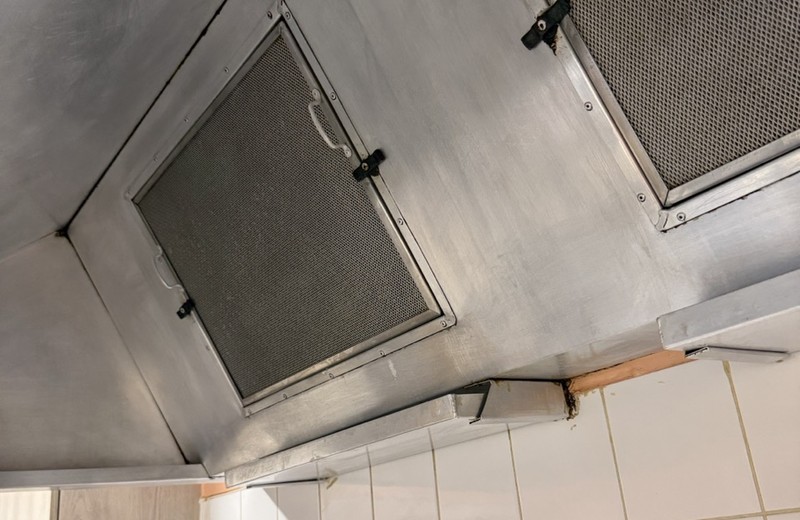Kitchen extraction cleaning in Llanwrtyd Wells