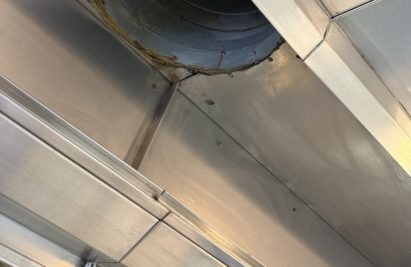 Kitchen extraction cleaning in Moreton-in-Marsh