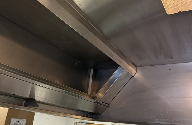 Kitchen extraction cleaning in Oxford