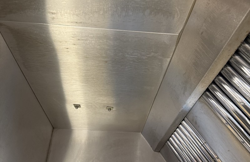 Kitchen extraction cleaning in Redditch