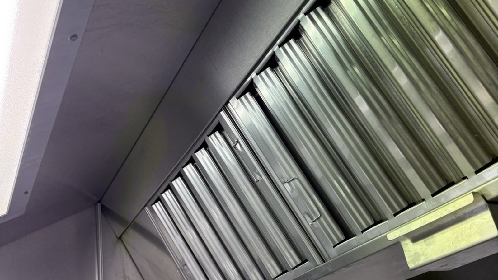 Kitchen Extraction Cleaning in Shaw