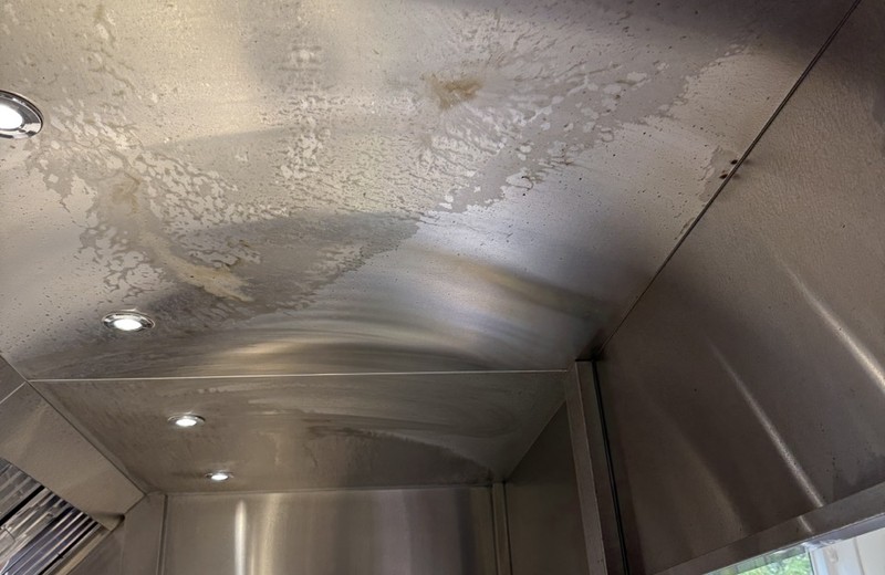 Kitchen extraction cleaning in Solihull
