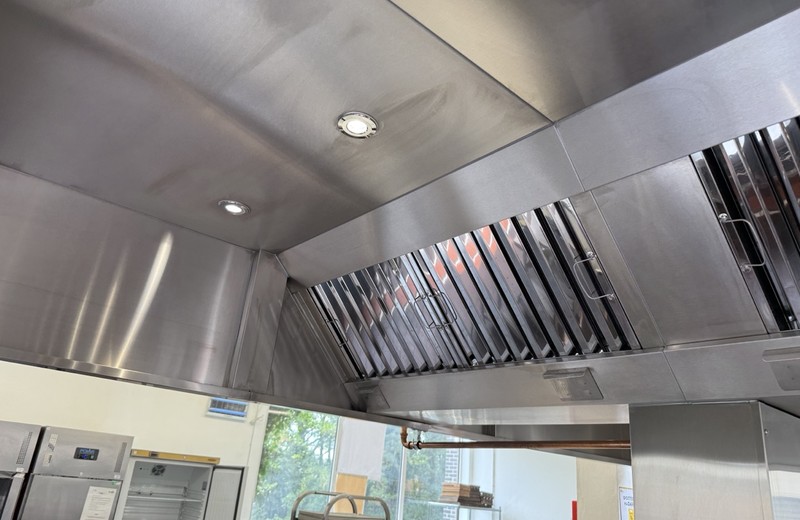 Kitchen extraction cleaning in Strood