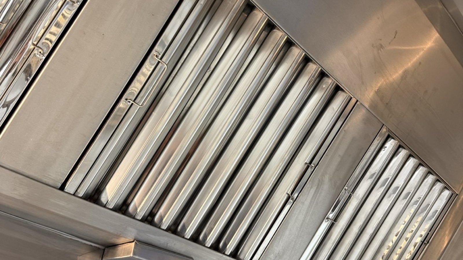 Kitchen Extraction Cleaning in Tamworth