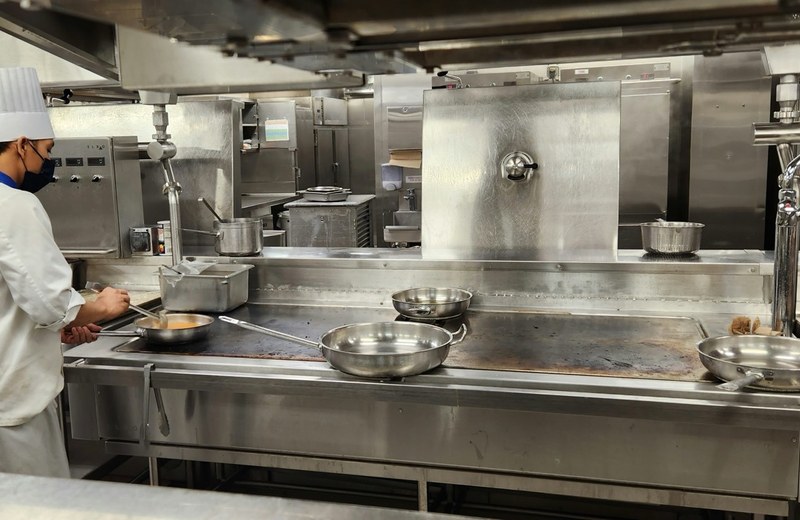 Commercial kitchen deep cleaning in Brackley