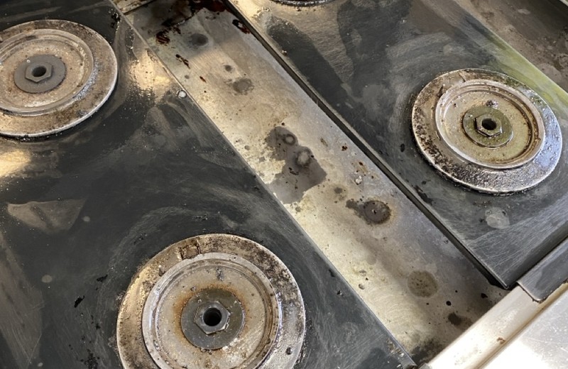 Commercial kitchen deep cleaning in Brighton