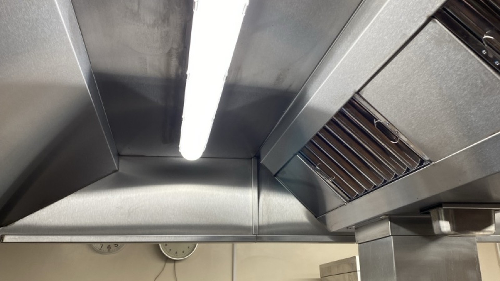 Kitchen Deep Cleaning in Brighton