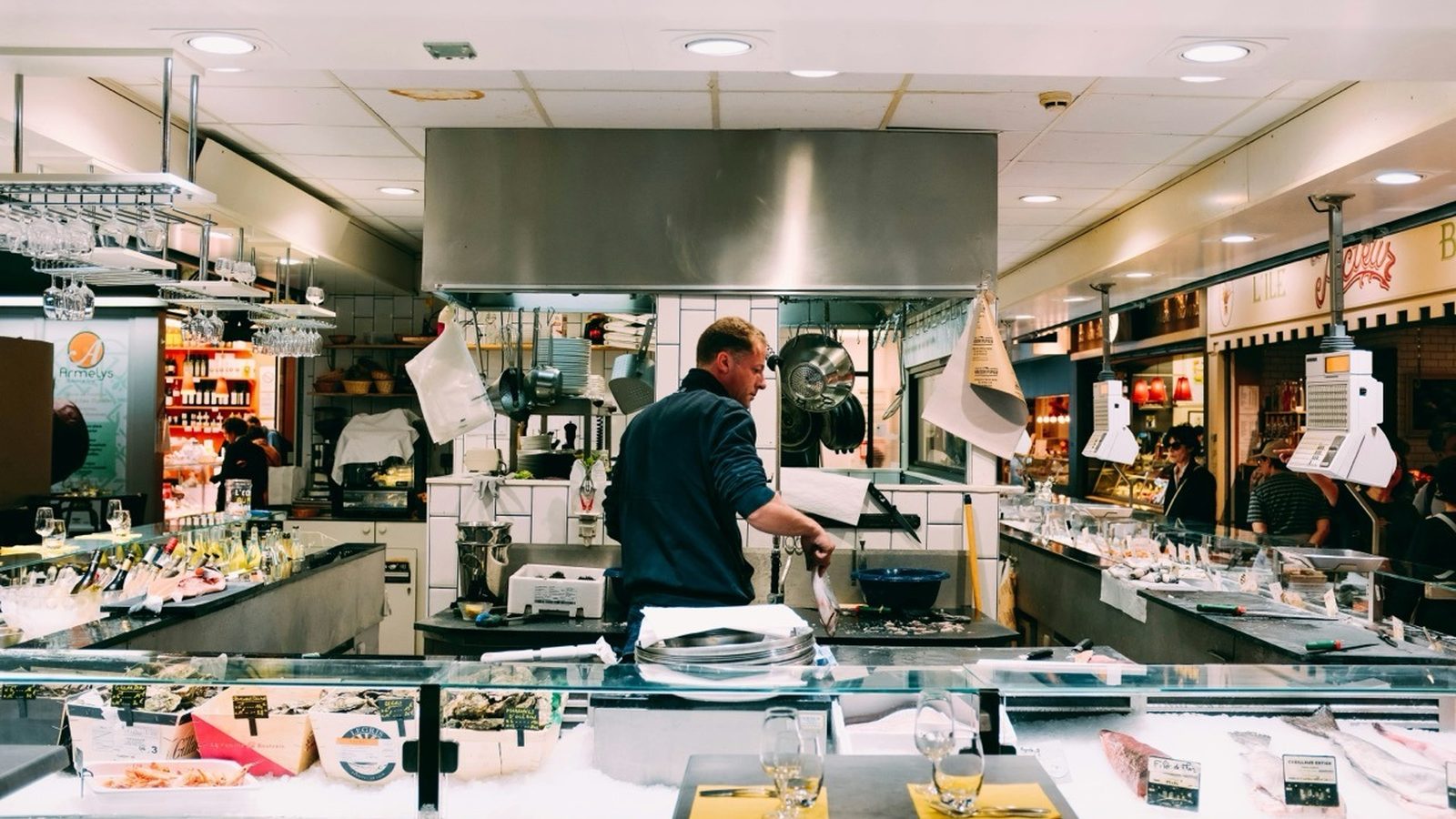 Kitchen Deep Cleaning in Cam