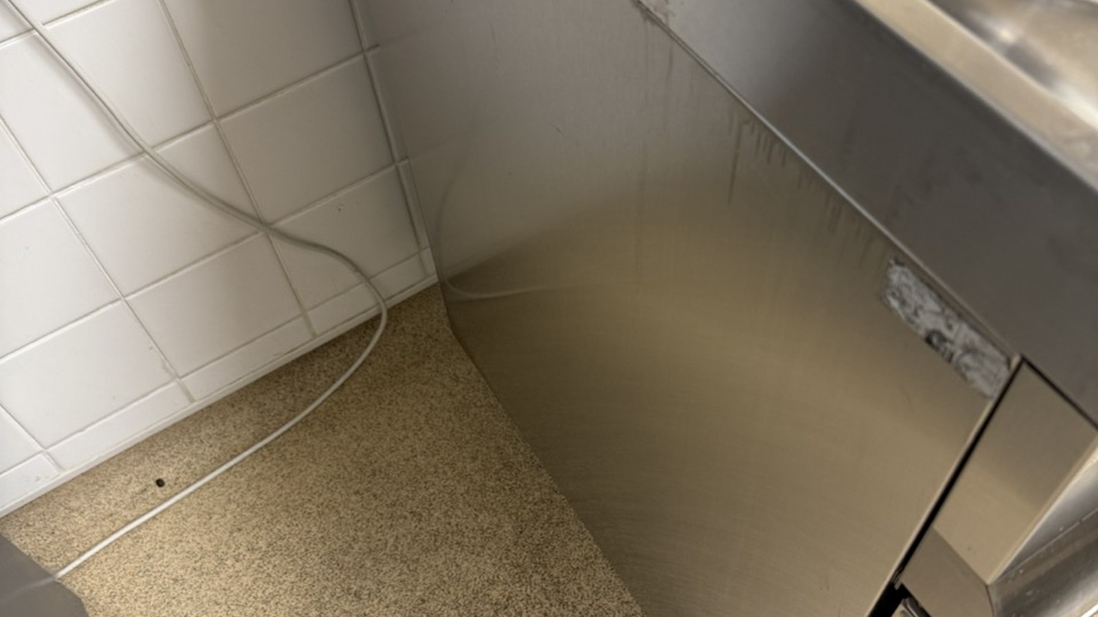 Kitchen Deep Cleaning in Cirencester