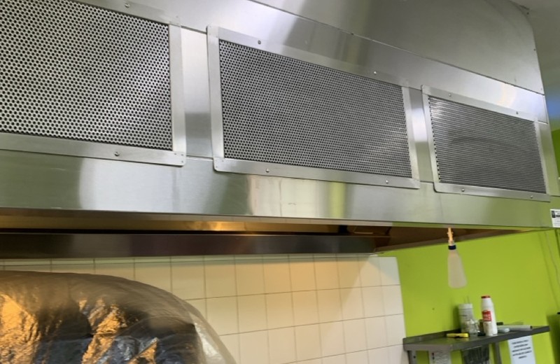 Commercial kitchen deep cleaning in Coventry