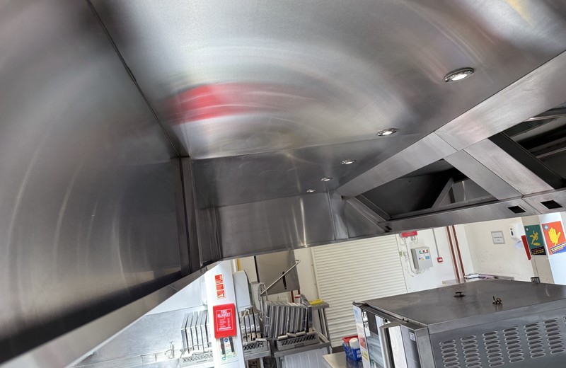 Commercial kitchen deep cleaning in Exmouth