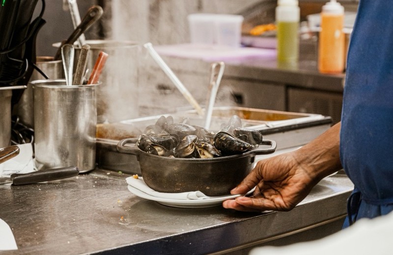 Commercial kitchen deep cleaning in Havant