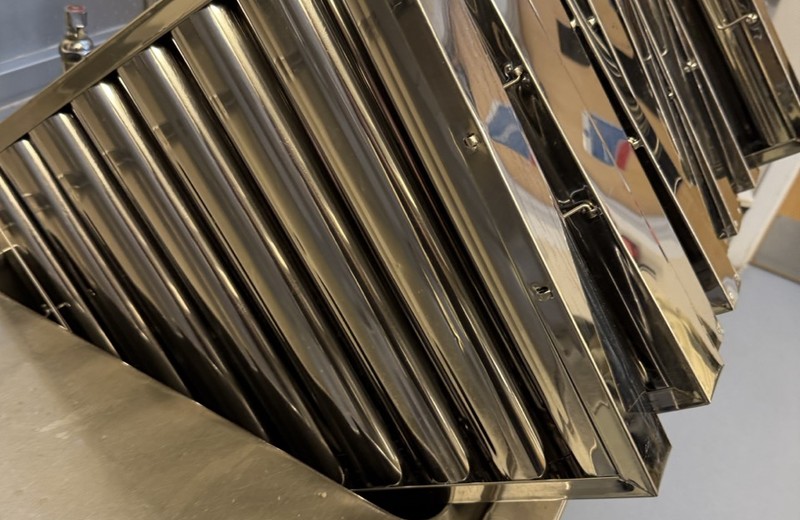 Commercial kitchen deep cleaning in Hindley