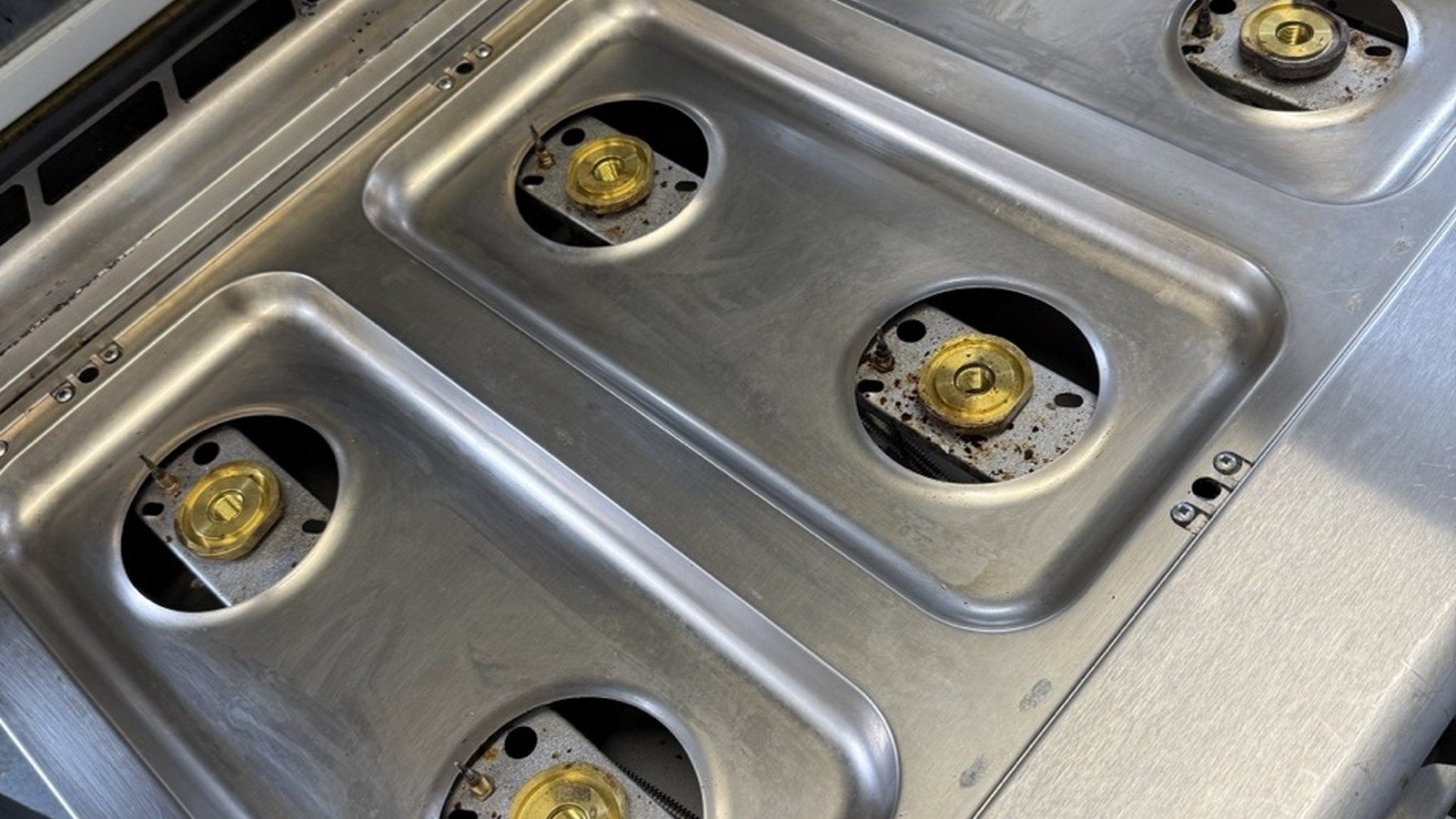 Kitchen Deep Cleaning in Huddersfield