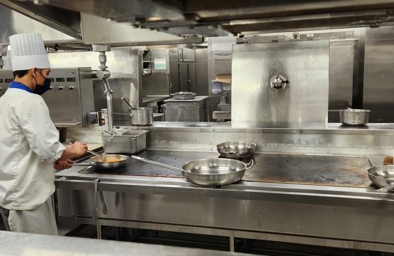 Commercial kitchen deep cleaning in Leeds