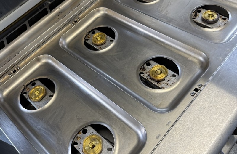 Commercial kitchen deep cleaning in Leek