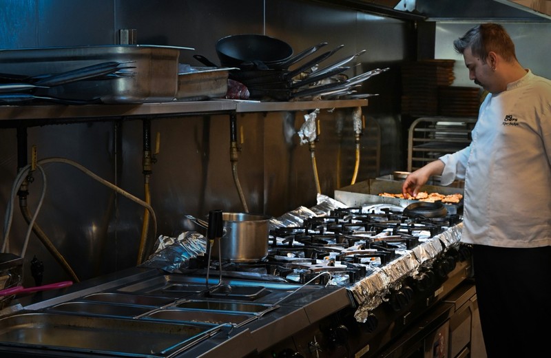 Commercial kitchen deep cleaning in Letchworth