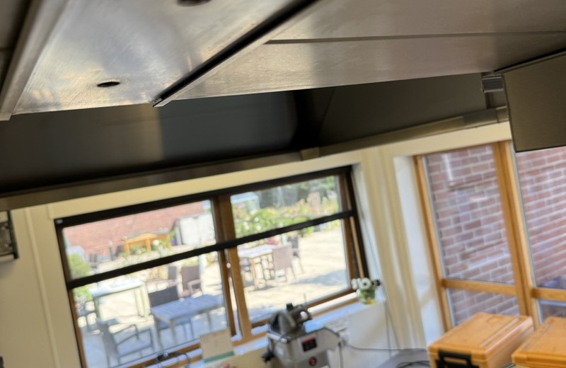 Commercial kitchen deep cleaning in Morpeth