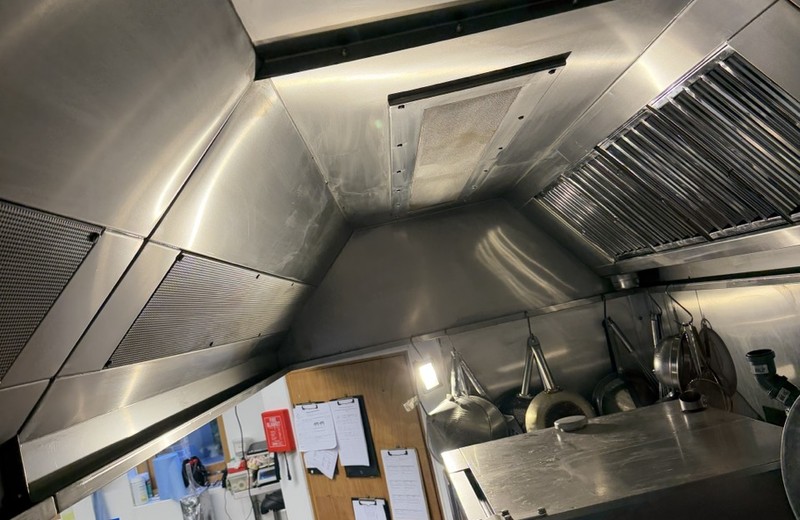 Commercial kitchen deep cleaning in Northfleet