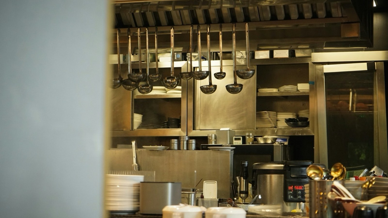 Kitchen Deep Cleaning in Partington