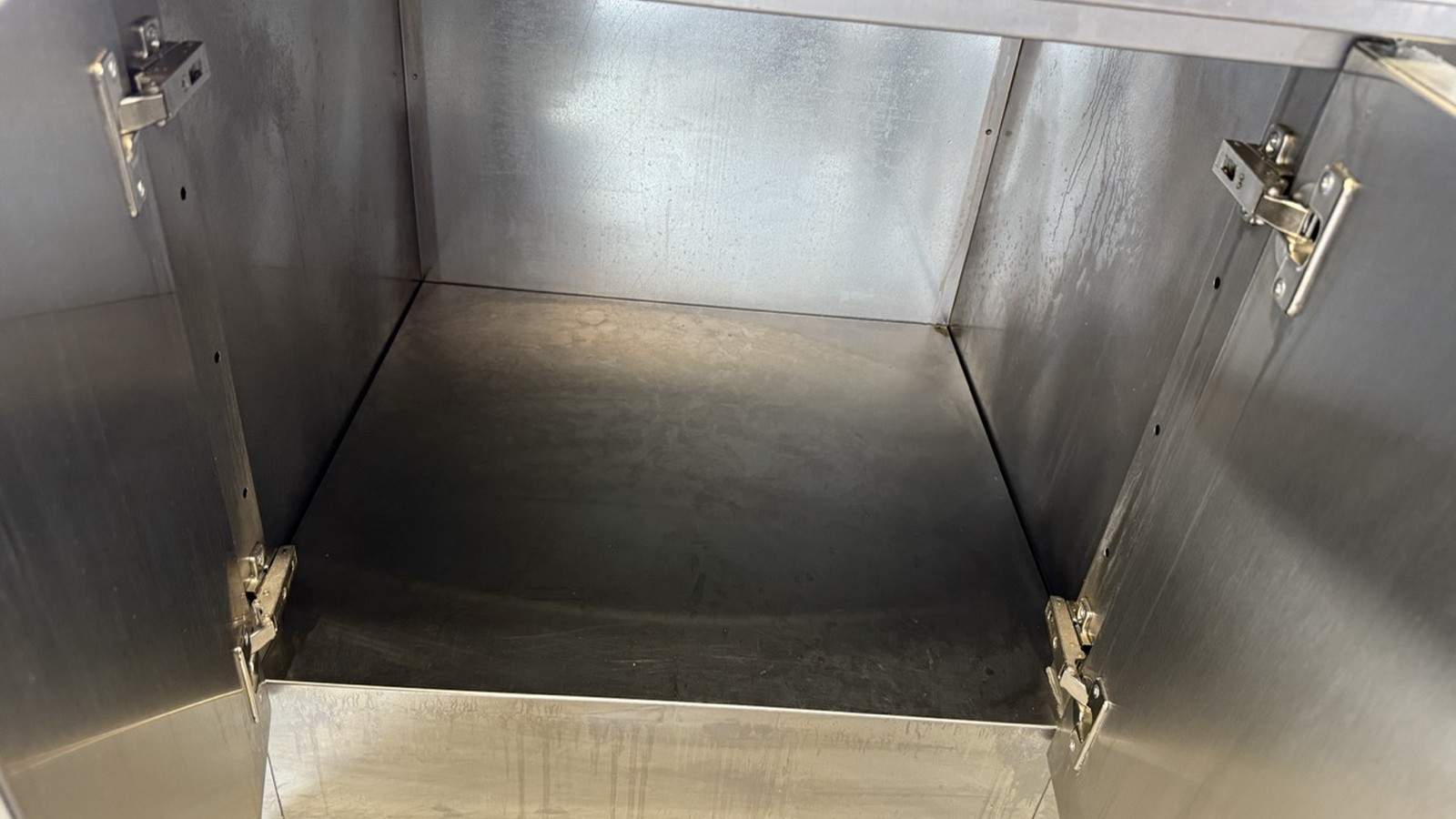Kitchen Deep Cleaning in Rushden