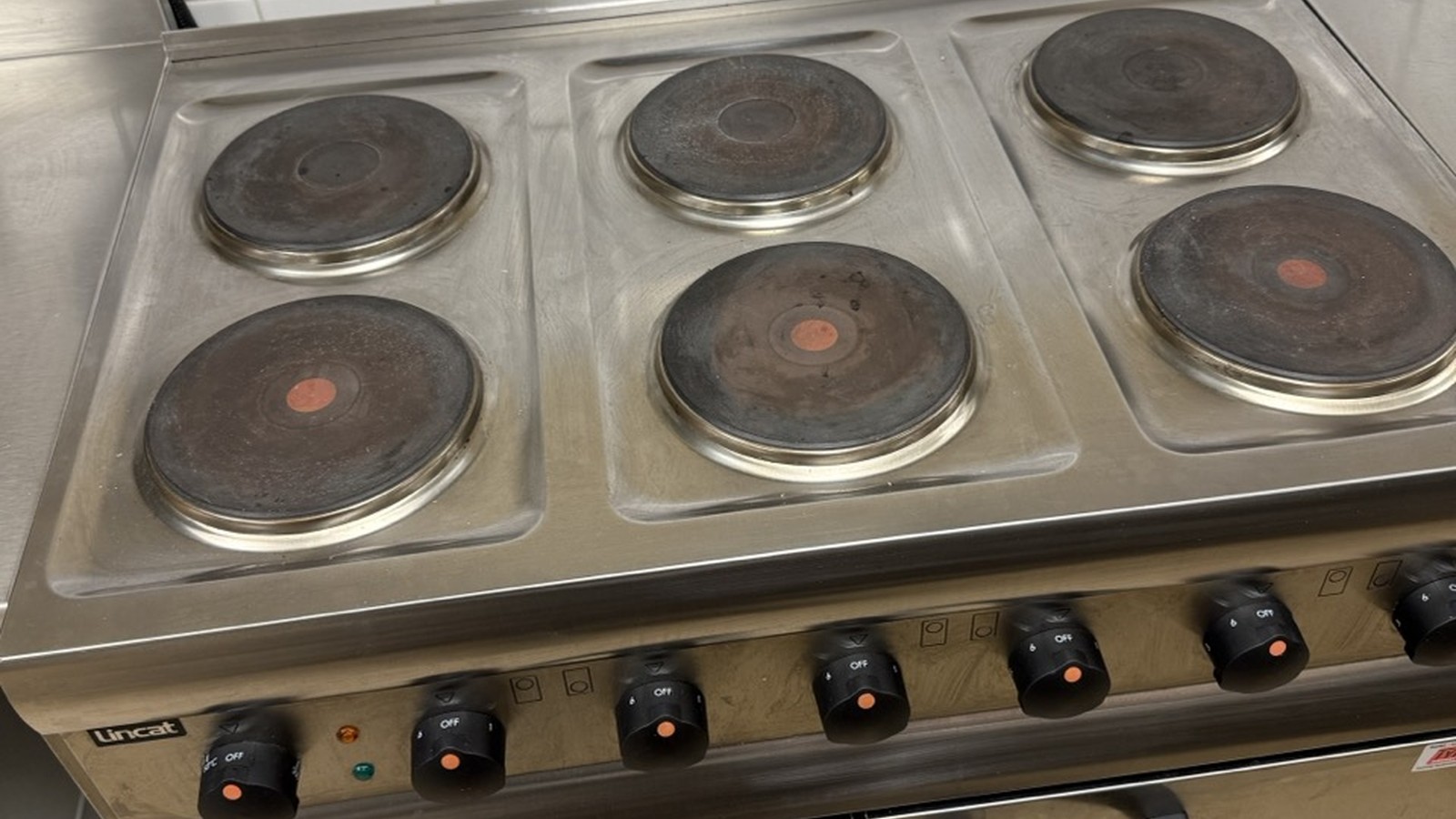 Kitchen Deep Cleaning in Shaftesbury