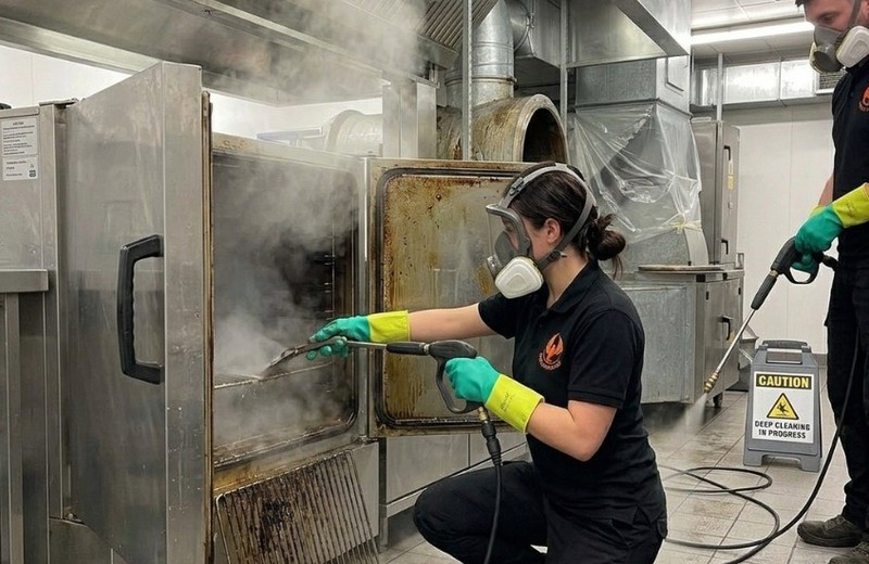 Commercial kitchen deep cleaning in Shoreham-by-Sea