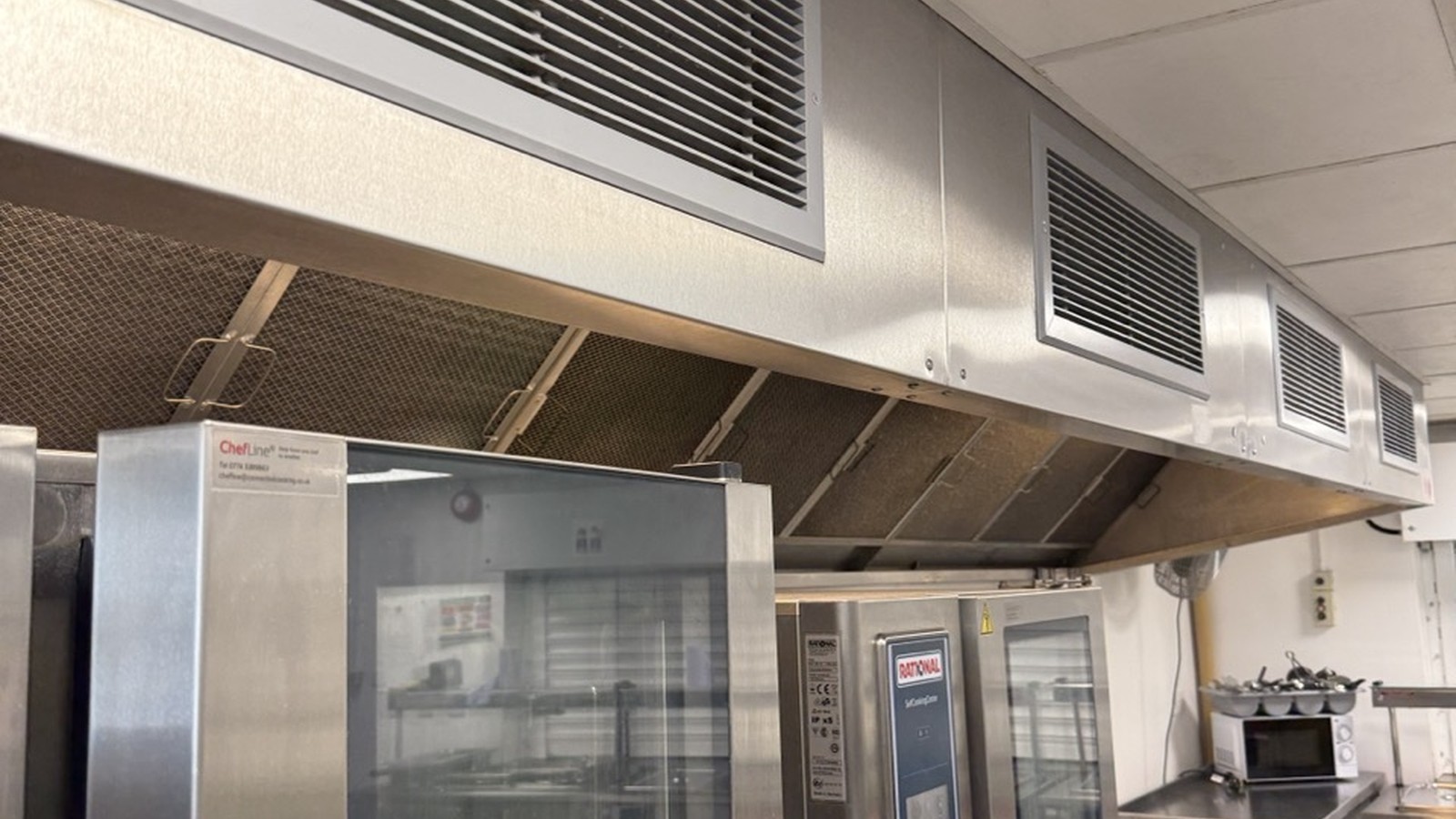 Kitchen Deep Cleaning in Solihull