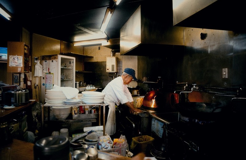 Commercial kitchen deep cleaning in Stafford