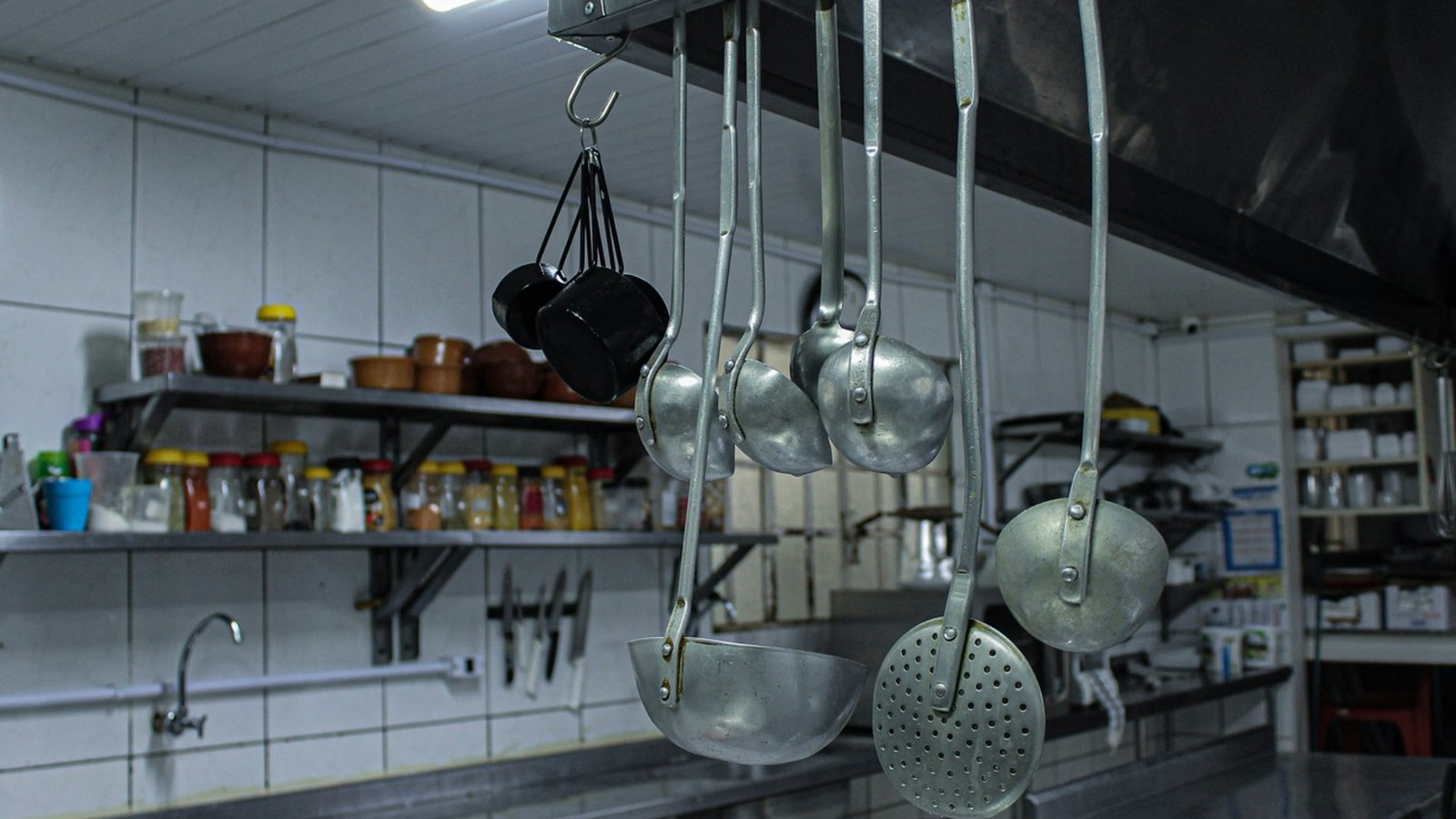 Kitchen Deep Cleaning in Thatcham