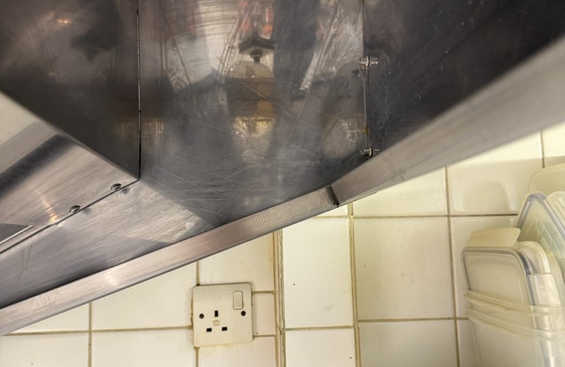 Commercial kitchen deep cleaning in Trowbridge