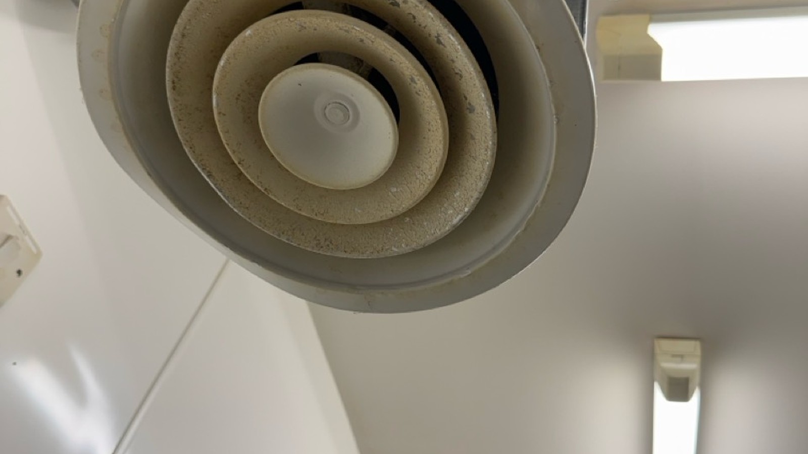 Kitchen Deep Cleaning in Warwick